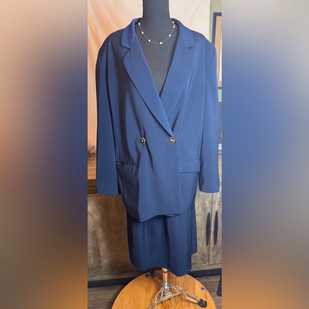 Vintage Doncaster Navy Double-Breasted Sport Coat with Skirt